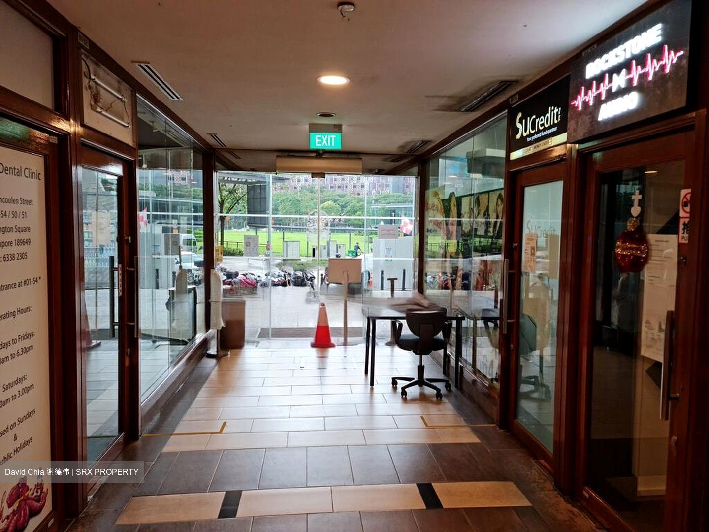 Burlington Square (D7), Retail #460329221